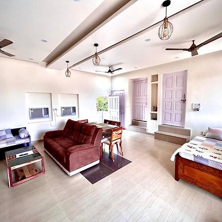 Gooseberry Garden Villa Ayodhya Exterior photo